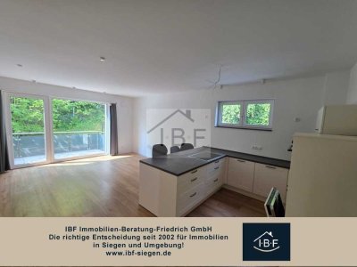 Neuwertige Erdgeschosswohnung (2 ZKB) mit Balkon in Mudersbach