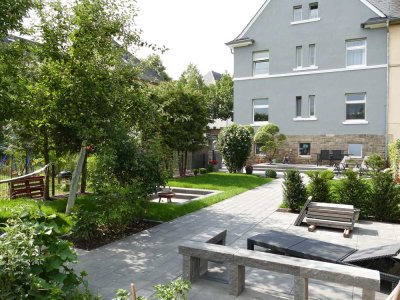 Moderne 3-Zimmer Altbauwohnung mit wunderschönem Garten in Stadtnähe