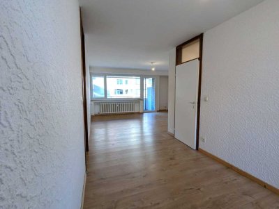 WG geeignet!! Schöne drei Zimmer Wohnung in Uninähe mit Balkon