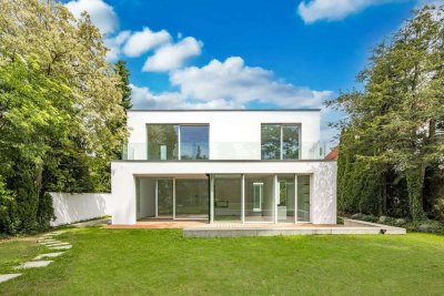 Lichterfülltes Bauhaus-Domizil mit Einliegerwohnung, Lift und sonnigem Traumgarten