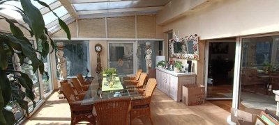 Ideales Wohngemeinschaftshaus mit Garten und Stellplätzen