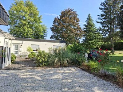 DHH (5,5-Zi.-Wohn. m. Balkon u. EBK) mit Fernsicht in Bullay