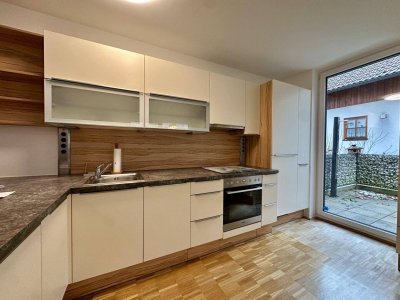 Modern, möbliert, mit Garten