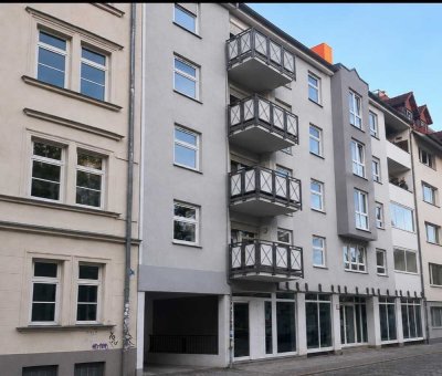 Leipzig-Reudnitz: Helle, moderne 3 -Zimmer-Wohnung mit Balkon, Lift & TG-Stellplatz