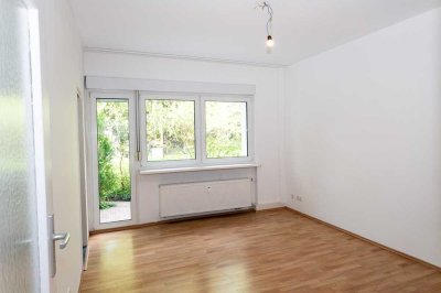 Schöne 1-Zimmer-Wohnung in Berlin Nikolassee (Zehlendorf) - ruhige Seitenstraße