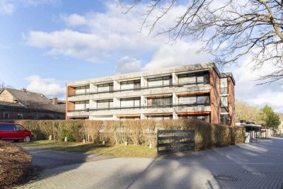 Gesuchte Lage ! Kleine, helle Wohnung. 6 m2 Süd-Loggia. Als Ferienwohnung geeignet!