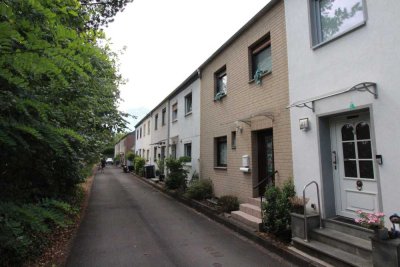 Gelegenheit für ein günstiges Eigenheim: Reihenhaus mit Platz für Ihre Ideen.