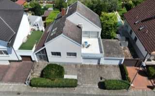 Geräumiges, günstiges 6-Zimmer-Einfamilienhaus mit geh. Innenausstattung und EBK