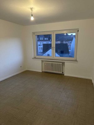 Sehr schicke und helle 2 Zimmer Wohnung -neu renoviert-