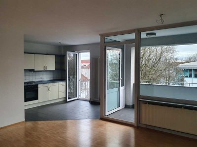 Exklusive, gepflegte 2,5-Zimmer-Wohnung mit Einbauküche in Vogt
