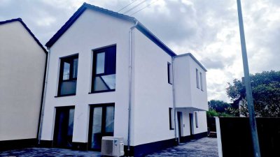 Provisionsfrei !!! Neubau Doppelhaushälfte - Massivbauweise- KFW 55 für die kleine Familie
