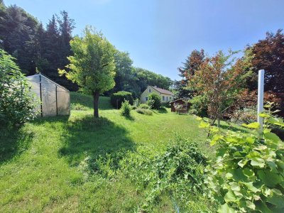 Bungalow mit großem Garten mit Obstbaumbestand
