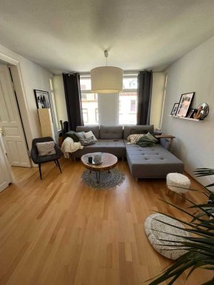 Schöne, helle 3-Zimmer-Altbauwohnung mit Balkon in Kiel-Hassee