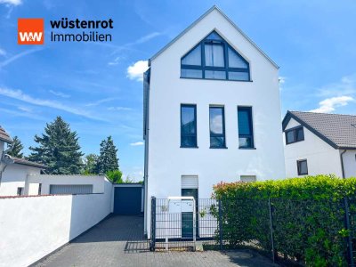 Modernes Zweifamilienhaus mit stilvoller Architektur und vielseitigen Nutzungsmöglichkeiten