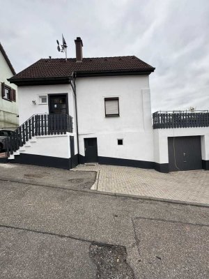 Klein aber fein – Charmantes Einfamilienhaus mit großer Dachterrasse - ohne Makler