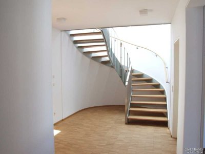 [] zentrum [] 6-raum-maisonette [] aufzug [] terrasse & balkon [] fußbodenheizung [] ebk mgl. []