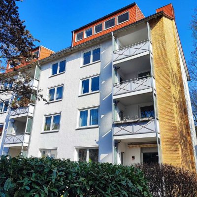 Nähe Yachthafen/Mittellandkanal: Charmante 3-Zimmer Wohnung in Hannover List mit Balkon