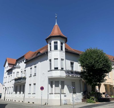 FrischSanierte*2-ZI*DG*besteZentrumslage*