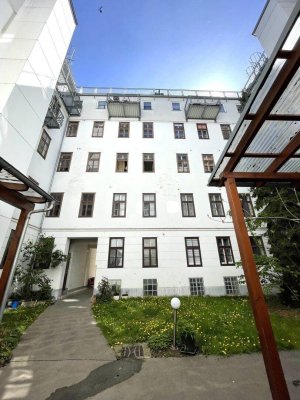 Rohdiamant im Altbau – Wohnung mit viel Charme und Gestaltungsmöglichkeiten