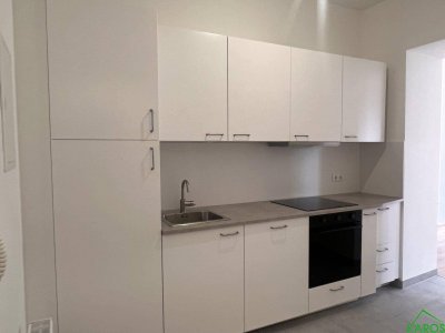 GENERALSANIERTE 2-ZIMMER-ALTBAU *ERSTBEZUG NACH KATEGORIEANHEBUNG*