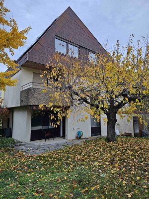 Sonnige Doppelhaushälfte mit 4,5 Zimmern in Eberdingen-Hochdorf