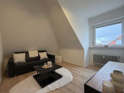 Erstbezug nach Sanierung: Möblierte 2-Zi-DG-Wohnung