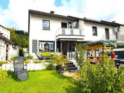 Charmantes Reiheneckhaus mit herrlichem Fernblick