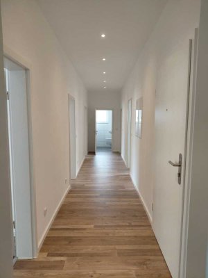 Erstbezug nach umfassender Modernisierung 4-Zimmer Wohnung in Hanau-Großauheim