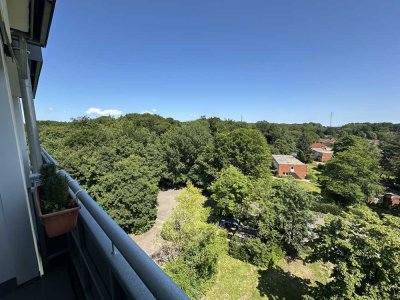 Sonnige, renovierte 1,5-Zimmer-Wohnung mit tollem Balkon mit Fahrstuhl im 7.OG!