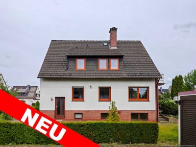 !! Freistehendes Ein-bis Zweifamilienhaus mit 2 Garagen in gefragter und ruhiger Lage von Grambke !!