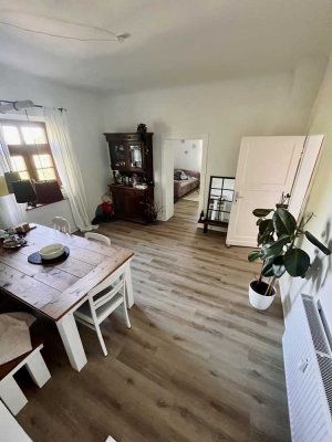 Besondere 3-Zimmer Wohnung in alter Grundschule