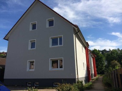 Schöne 2-Zimmer DG-Wohnung mit Tageslichtbad OHNE Balkon!