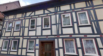 Vollvermietetes 4-Familienhaus im Ortskern von Grebenstein