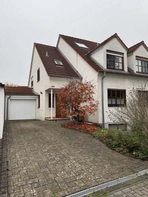 Modernisierte Doppelhaushälfte mit 5,5 Zimmern in Worms-Horchheim