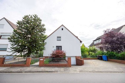 Für Visionäre! - Ein-/Zweifamilienhaus mit Garten und sehr viel Wohn(t)raum in Volkmarode!