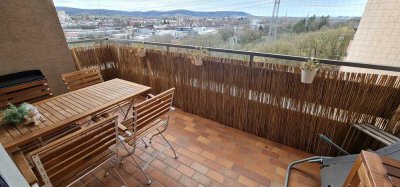 Kapitalanleger aufgepasst - helle 2-Zimmer Wohnung mit Balkon im 6. OG in Weinstadt