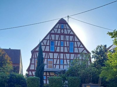 Erstbezug nach Ausbau: 4-Zimmer Maisonette in denkmalgeschützter Fachwerkscheune in Backnang