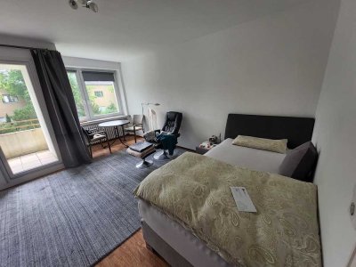 Gepflegte 1-Zimmer-Wohnung mit Balkon in ruhiger Hoflage