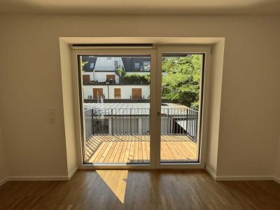 Erstbezug nach Sanierung mit Balkon: Geschmackvolle 3-Zimmer-Wohnung mit zusätzlicher Wohnküche