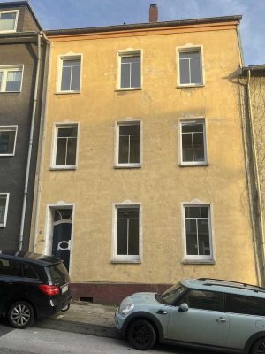 Helle 3,5-Zimmer Wohnung mit Balkon und Garten zur Alleinnutzung in Essen-Steele
