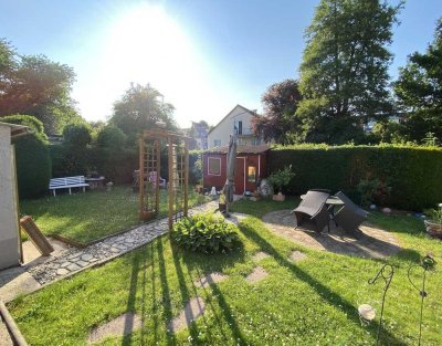 Großzügiges Einfamilienhaus im Hof eines 6-Parteienhauses in DO Marten - mit Garten + großer Garage