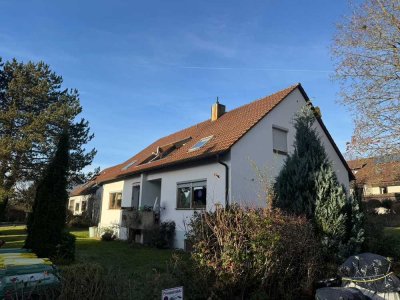 Unterlengenhardt: 2-Zimmerwohnung mit Balkon und Pkw-Stellplatz