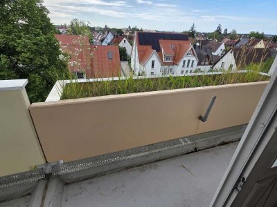 Großzügige 2 Zi. - Wohnung in oberster Etage Gilching/ Neugilching