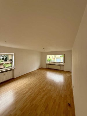 Traumhafte, frisch sanierte 3-Zimmer-Wohnung  – Erstbezug nach Sanierung, Hunde Willkommen