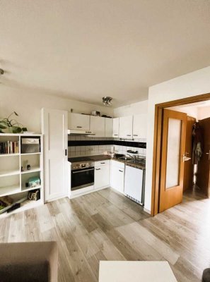 Modernisierte 2-Zimmer-Wohnung mit Balkon in Stuttgart