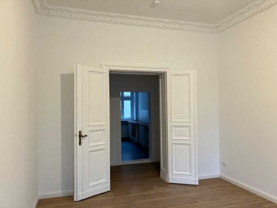 renovierte 3-Raum-Hochparterre-Wohnung