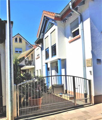 VERKAUFT!! 165 m²  freist. EFH 5 Zi. Kü. 2 Bäder, Balk. Hobbyr. Doppelgarage, Ziergarten u.v.m.