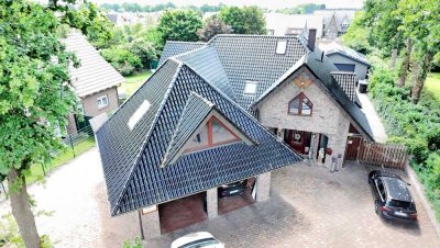 Großes exklusives Haus mit Doppelgarage + Halle + Photovoltaik + Pool in Garrel      Provisionsfrei!