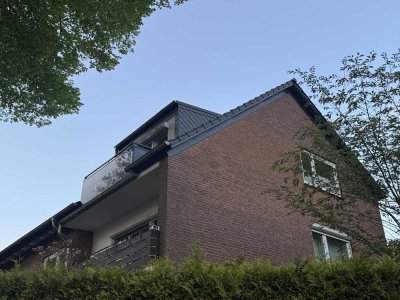 Eingang Villengebiet 3-Zimmer-DG-Wohnung