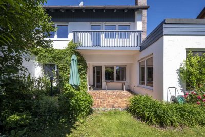 Großzügige Doppelhaushälfte für Familien in Forstinning | Sonniger Garten & gemütlicher Kamin